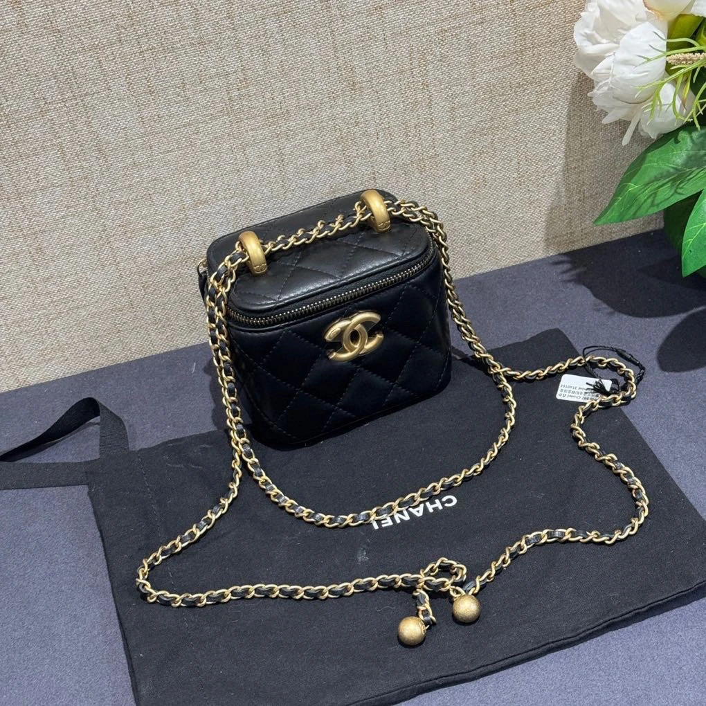99新 Chanel/香奈儿 黑金双金珠mini链条盒子包 31开