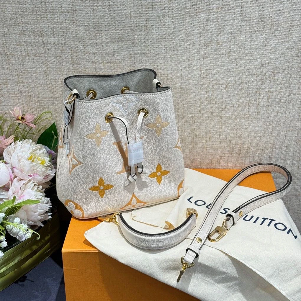 99新 LouisVuitton/路易威登 全皮香草色渐变 noe bb水桶包