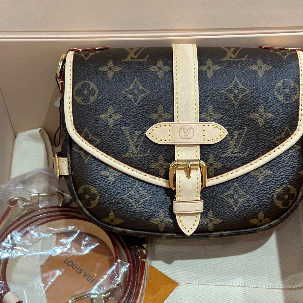 全新未使用 LouisVuitton/路易威登 2410098老花saumurBB马鞍包芯