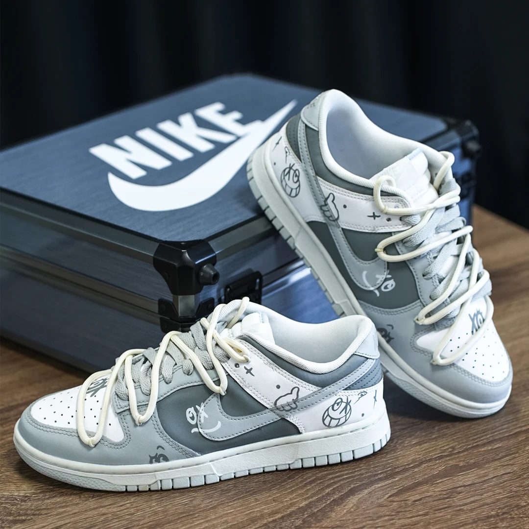 【定制球鞋】NikeDunk高街涂鸦解构绑带复古百搭潮流时尚低帮鞋灰白