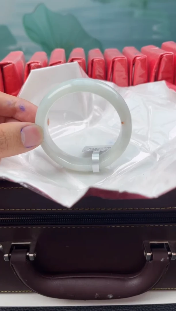 【闪购商品】翡翠手镯未镶嵌翡翠手镯（微瑕）29
