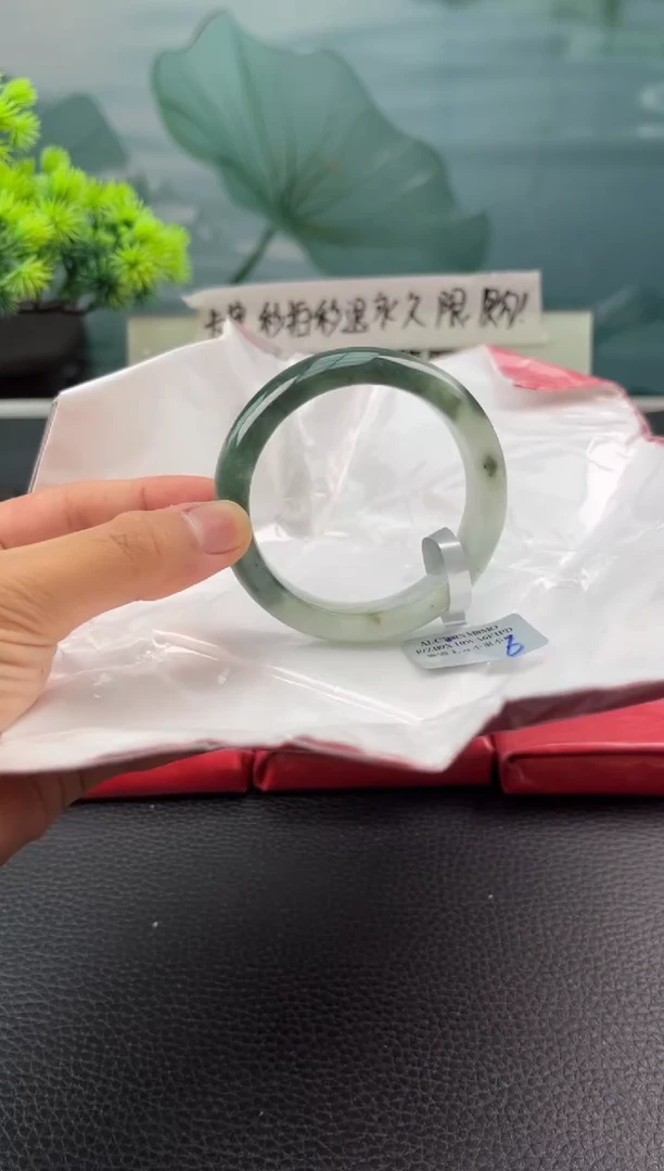 【闪购商品】翡翠手镯未镶嵌翡翠手镯(天然性）4