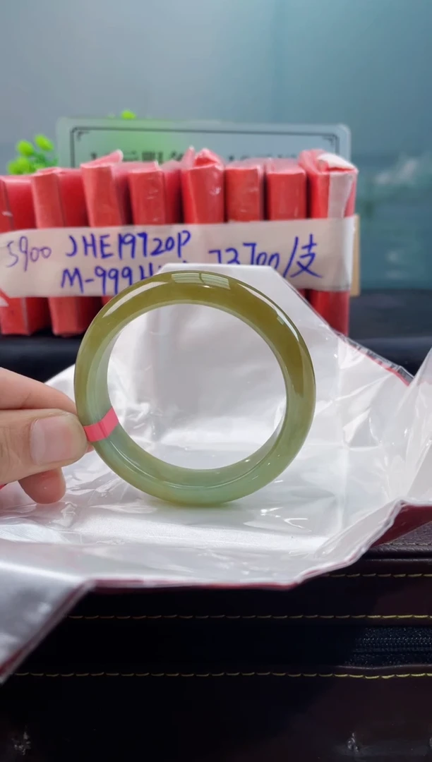 【闪购商品】翡翠手镯未镶嵌1翡翠手镯