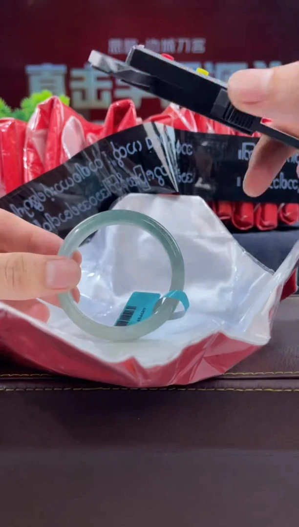 【闪购商品】翡翠手镯未镶嵌22翡翠手镯
