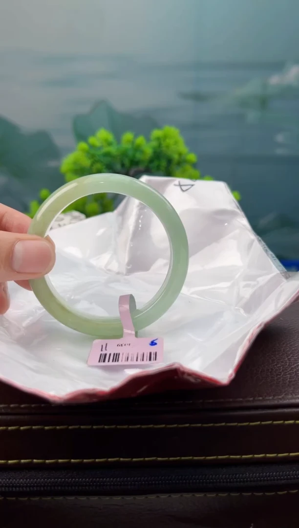 【闪购商品】翡翠手镯未镶嵌16翡翠手镯