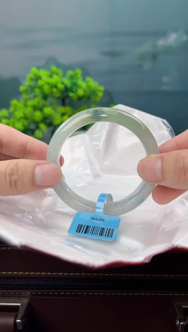【闪购商品】翡翠手镯未镶嵌翡翠手镯（微瑕）31