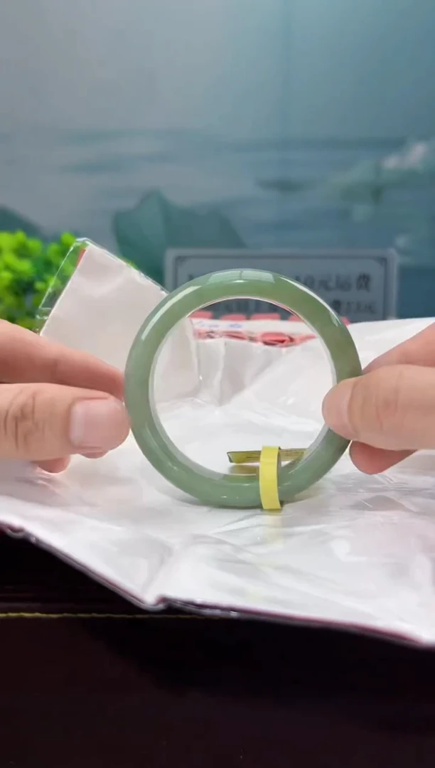 【闪购商品】翡翠手镯未镶嵌12翡翠手镯