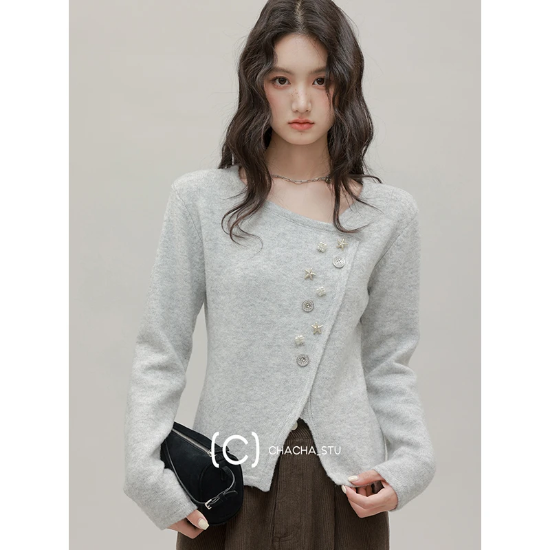 CHACHASTU【巴洛克金属扣】复古不规则斜襟设计显高显瘦针织衫24252