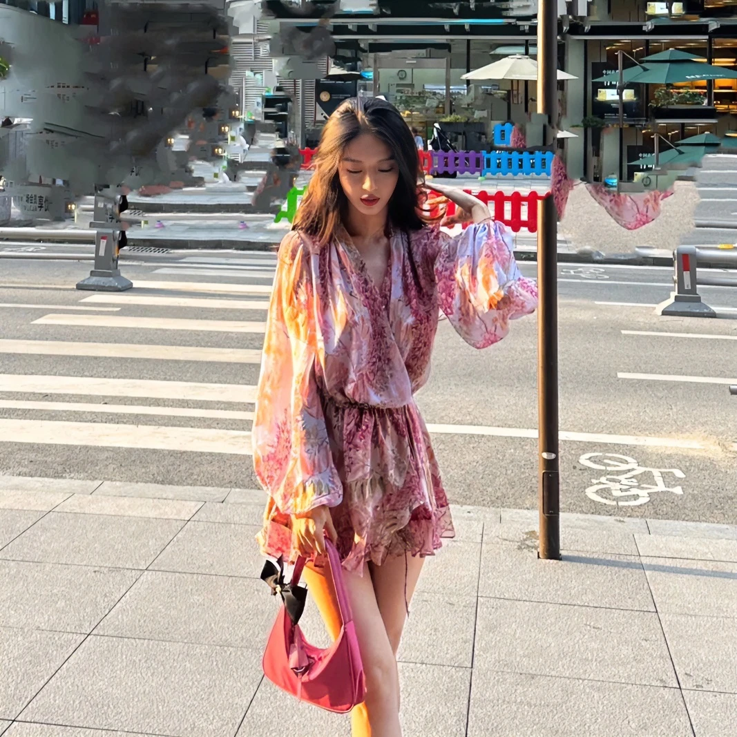 (现货)法式复古连衣裙女夏季新款高级感印花宽松灯笼袖v领仙女裙