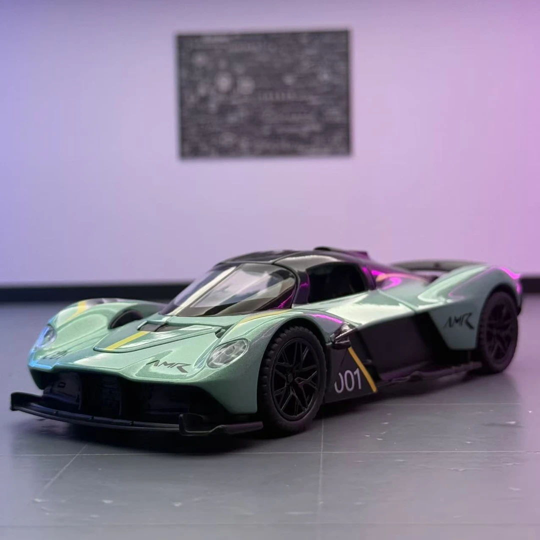 潮玩 马丁女武神 合金汽车模型 收藏摆件 多功能玩具仿真回力跑车