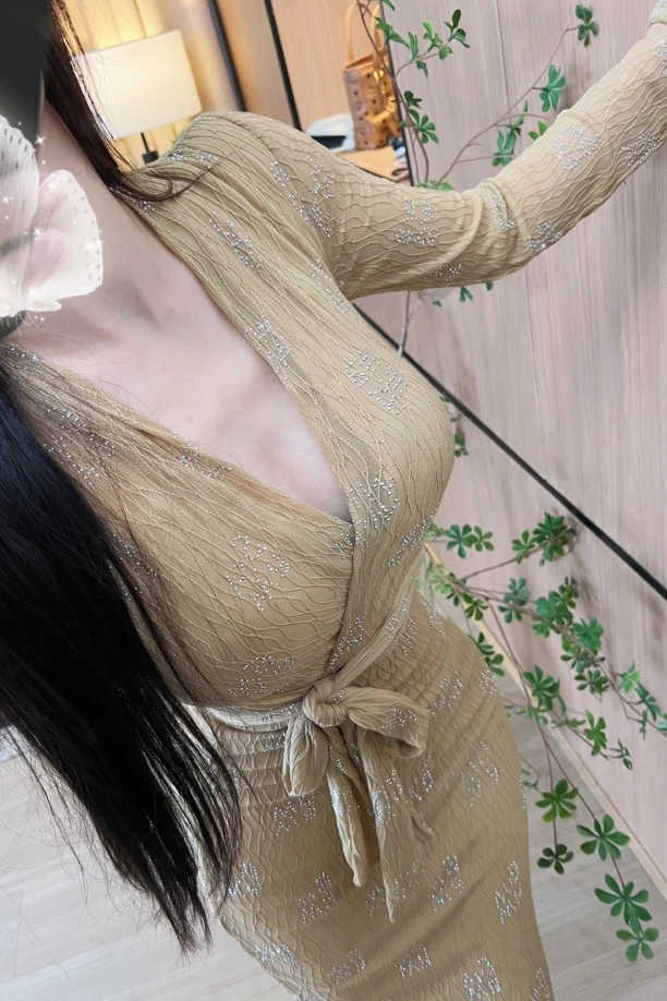 名门新贵 /  人鱼姬闪闪烫钻修身显瘦连衣裙