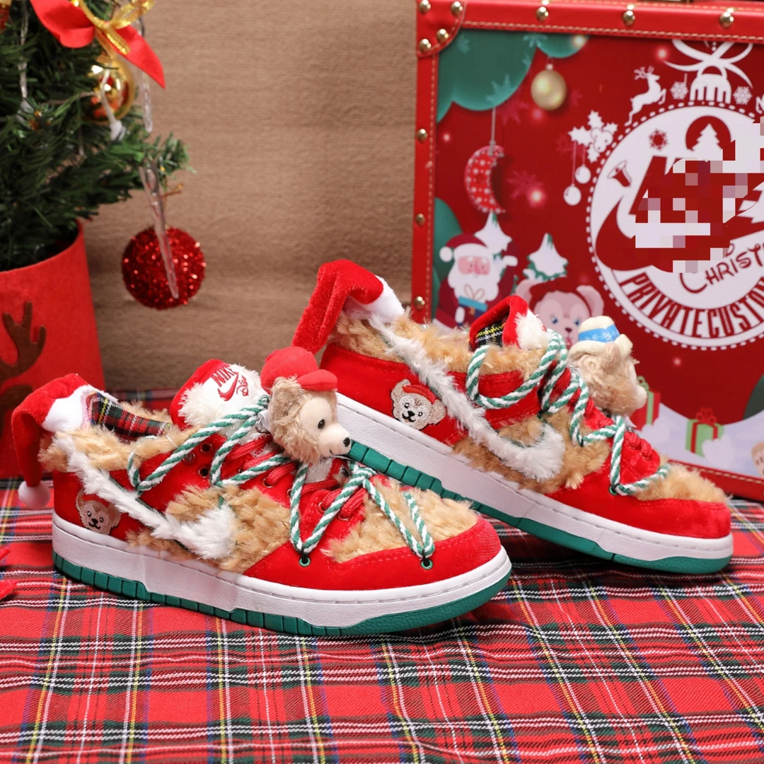 NIKE/耐克DUNK 低帮新年限定长绒达菲熊男女秋冬潮流【球鞋定制】