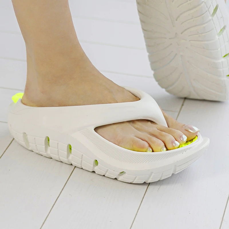 新款潮流飞船拖鞋外穿软底运动休闲厚底透气夹脚人字户外拖鞋