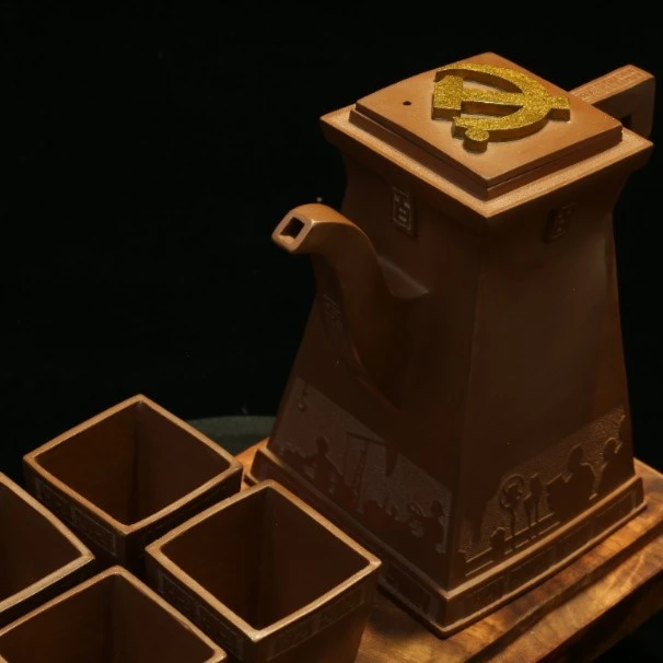 《百年丰碑》210ml 全手工手拍工艺制作 坭兴陶茶壶