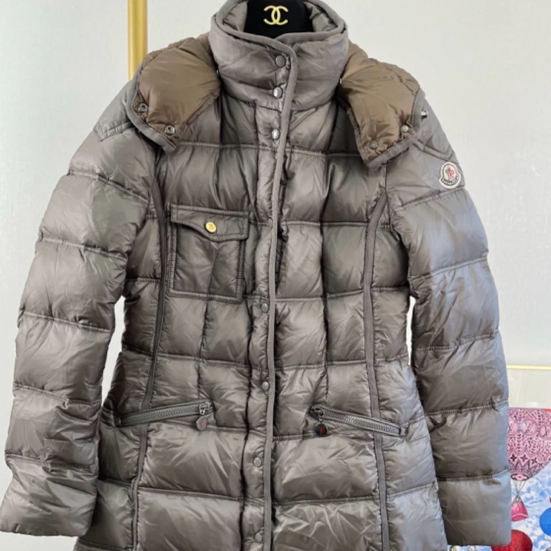 Moncler 中长款羽绒服/市11000/95新/10140318/黎