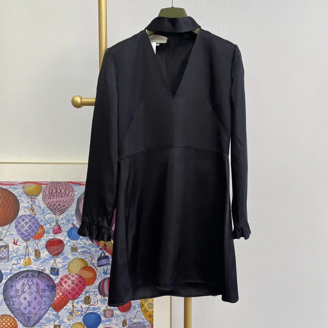【Gucci】#古驰重工刺绣蝴蝶结连衣裙/市25000/99新/08170107/涵