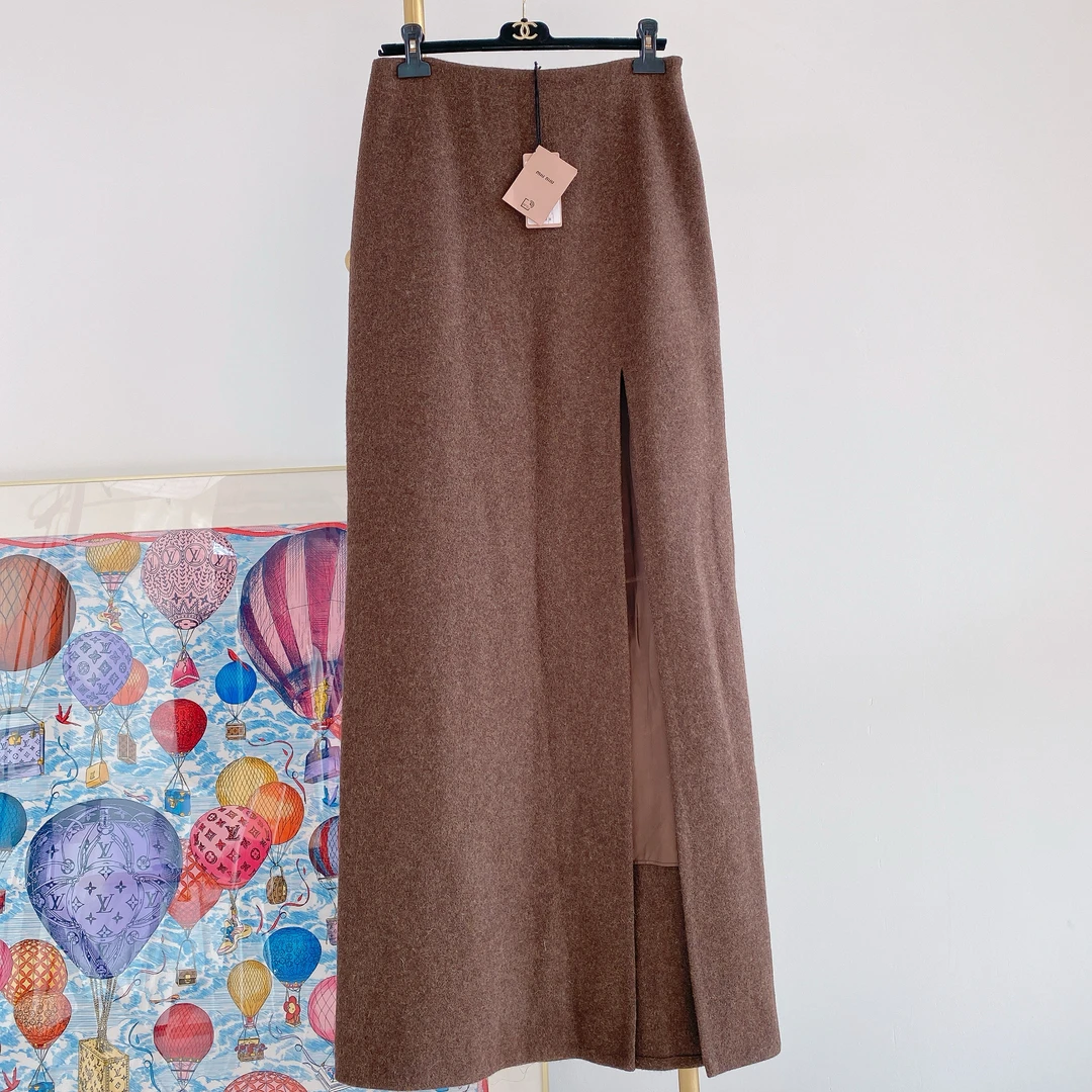 99新 MIU MIU/缪缪 咖色长款半身裙/99801355