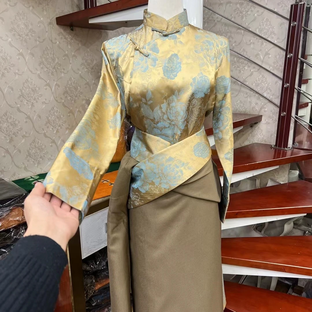 藏袍+衬衣+腰带套装—女士新品康装