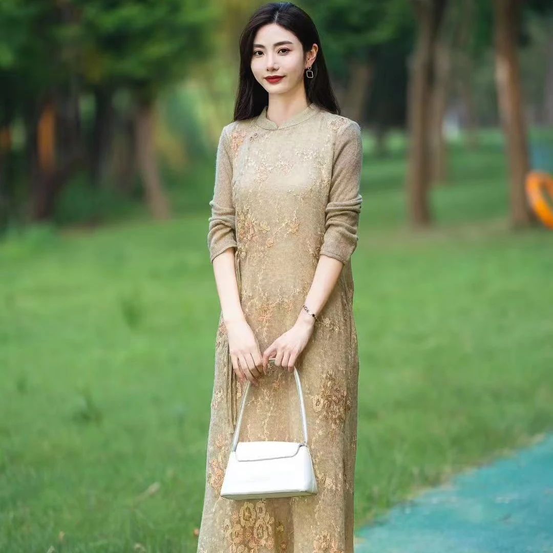 新中式设计感重工刺绣长款女装连衣裙 8102