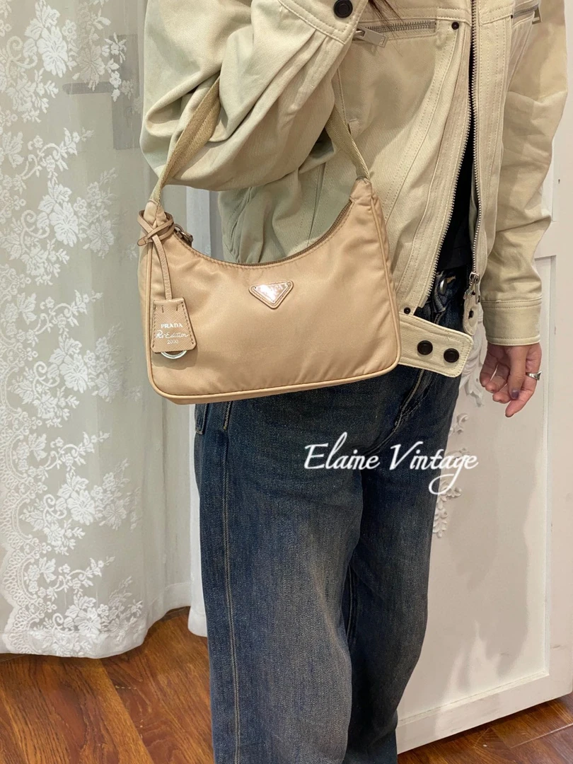 95新 Prada/普拉达 米色hobo 2000超温柔