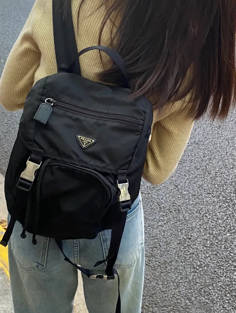 95新 Prada/普拉达 Prada运动系列小号双肩包时尚休闲百搭黑色