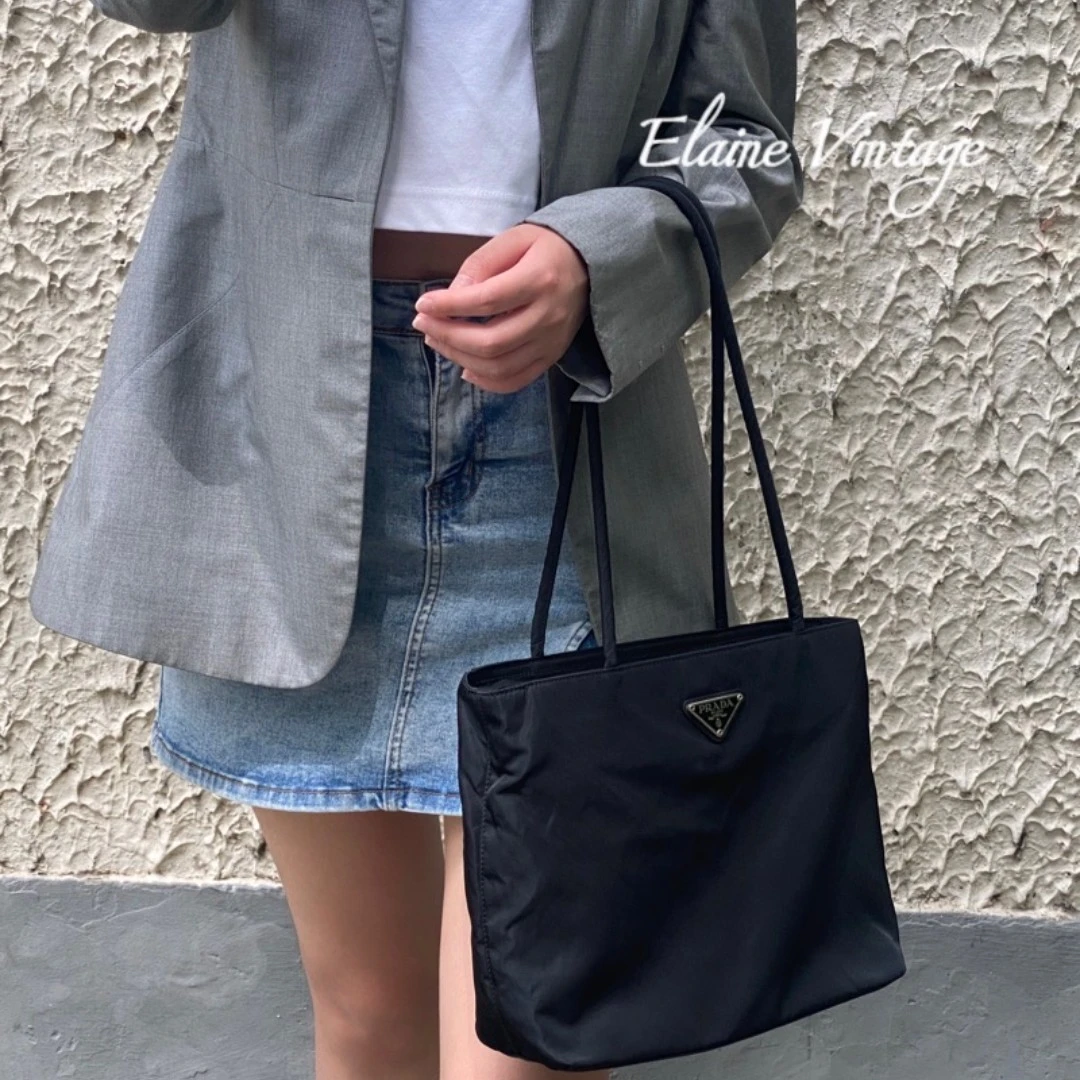 95新 Prada/普拉达 黑银降落伞单肩托特25cm