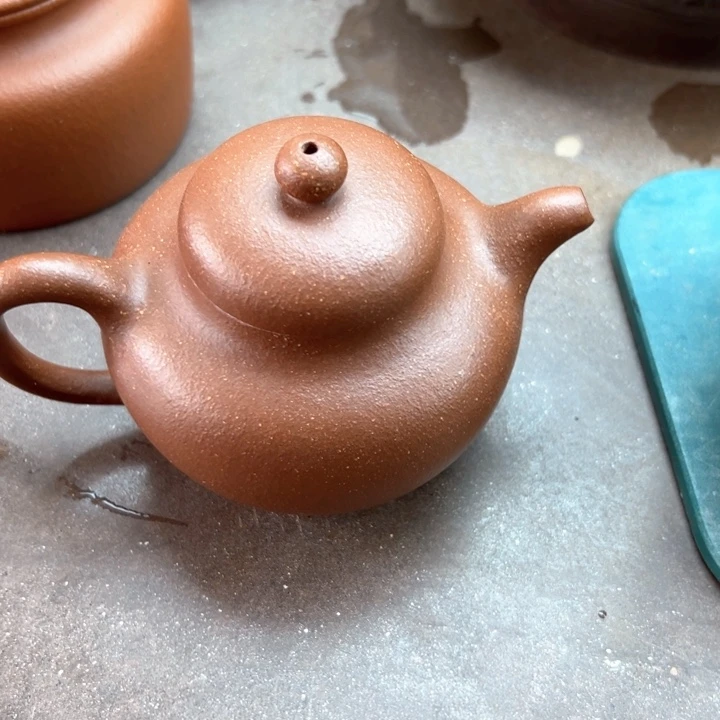 紫砂茶壶一*降坡柿园200c c