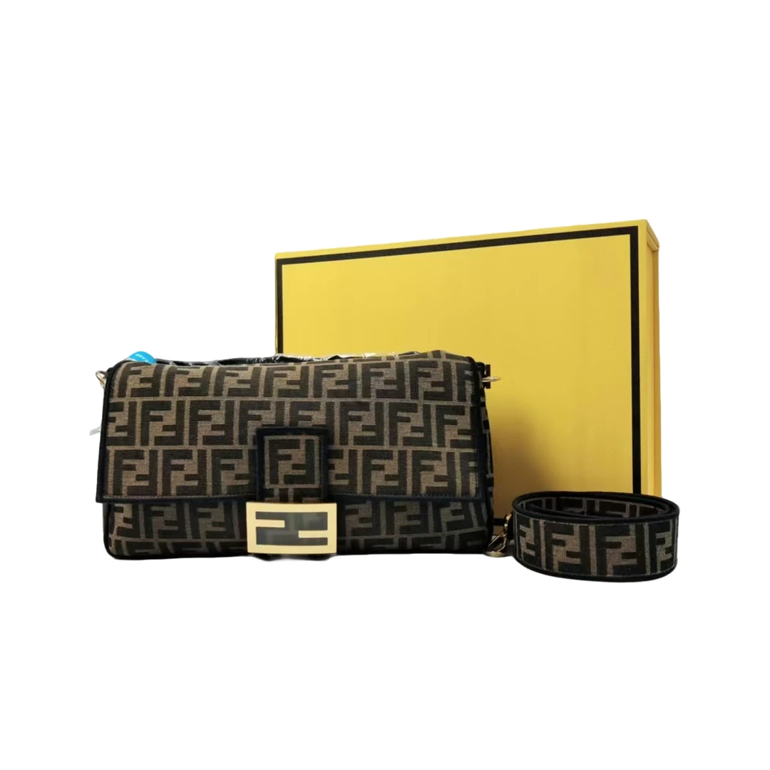 95新 FENDI/芬迪 安洁利严选法棍包/YH82616