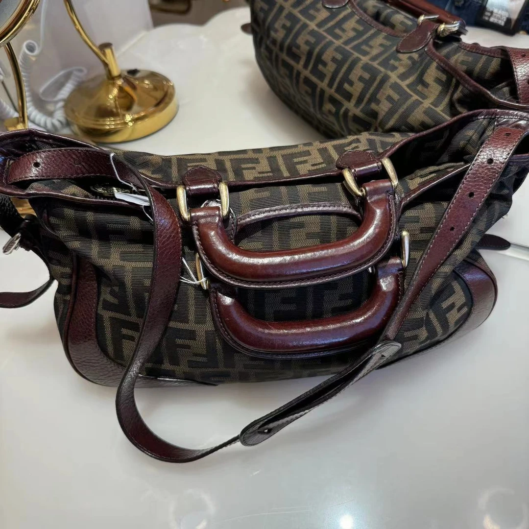 95新 FENDI/芬迪  安洁利严选单肩包/ZH1219260
