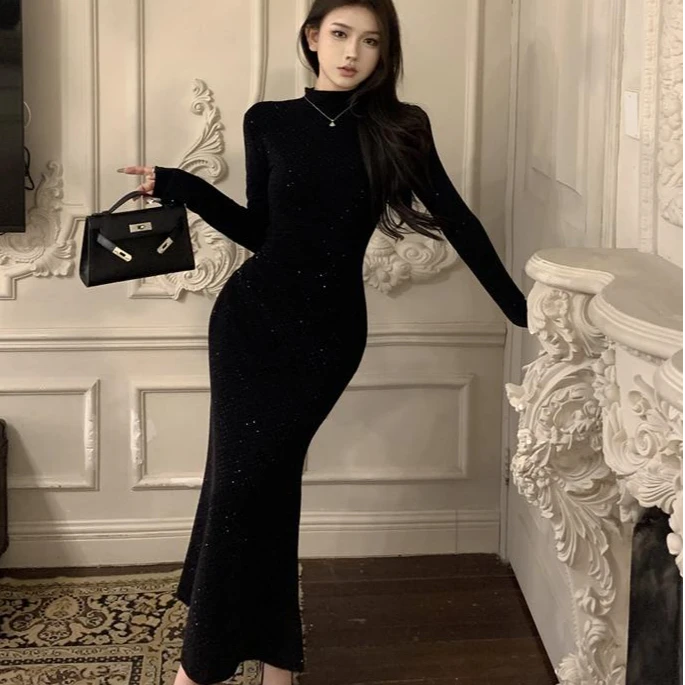 法式名媛设计感烫钻秋冬女装秋季新款赫本风高级感半高领鱼尾长裙
