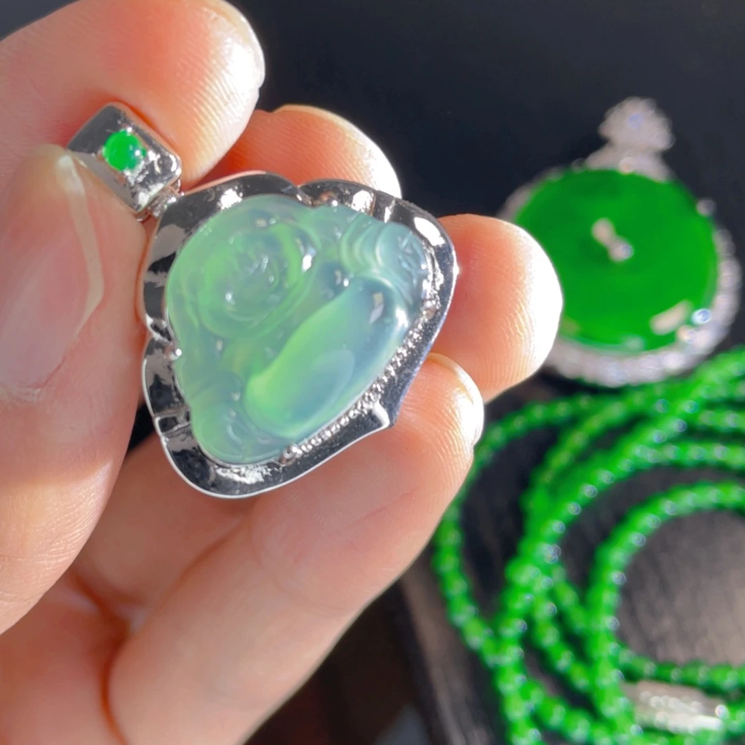 【闪购商品】翡翠颈饰未镶嵌