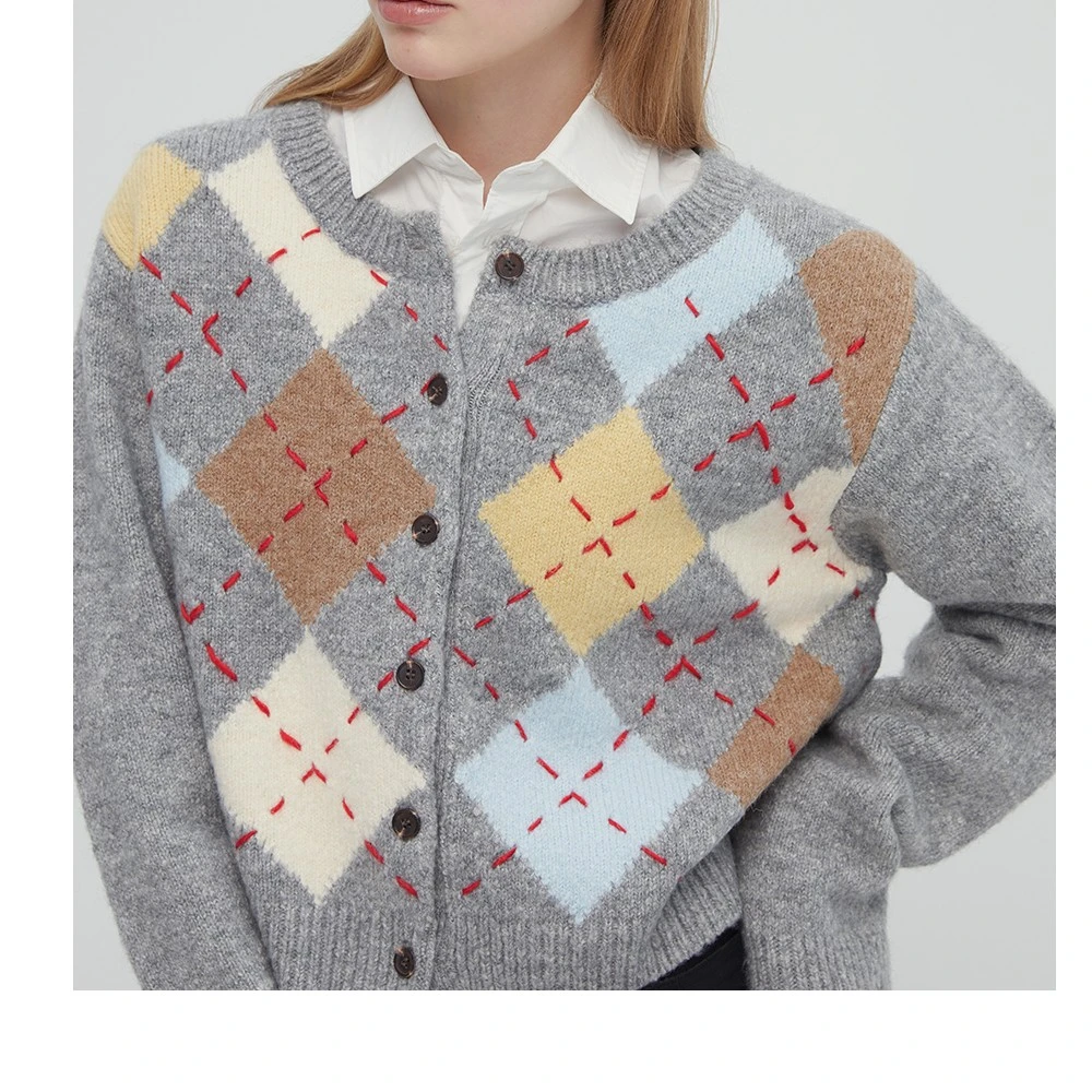 AHHH AW23A21039 撞色菱格纹针织衫外套 时尚学院风DSC买手店