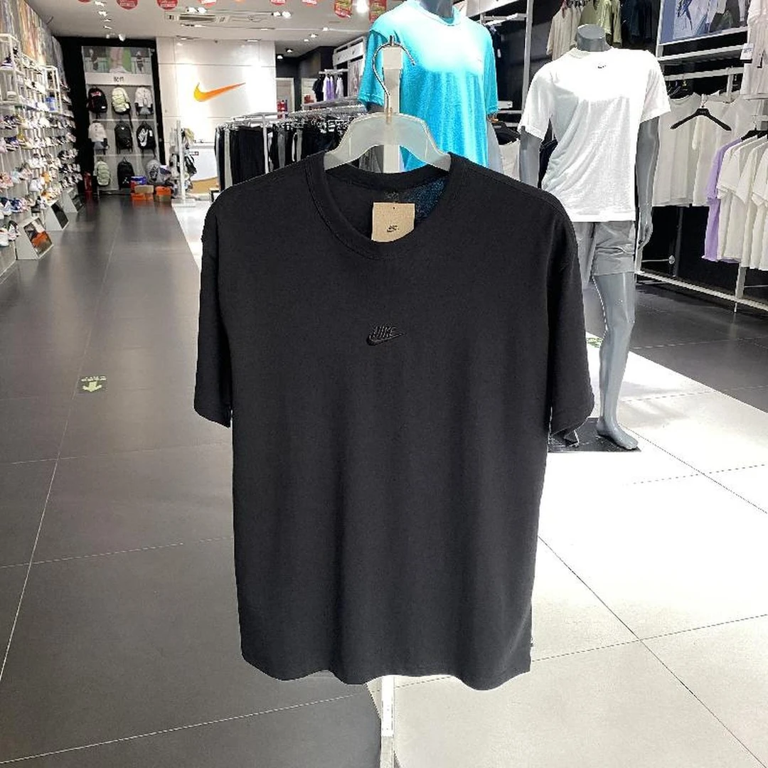 正品Nike/耐克男子秋新款运动休闲刺绣宽松圆领短袖T恤DO7393-010