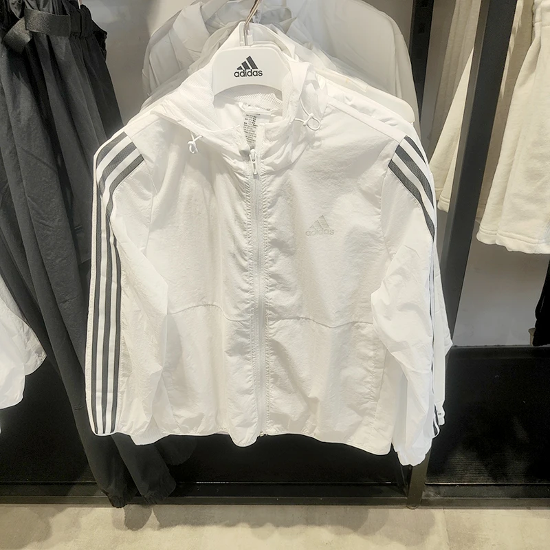 正品Adidas/阿迪达斯女子简约连帽防风衣休闲运动梭织夹克GQ0594