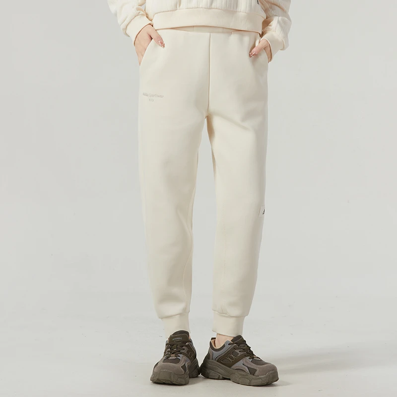 正品Adidas/阿迪达斯女冬季新款简约运动训练休闲收口长裤IP7054