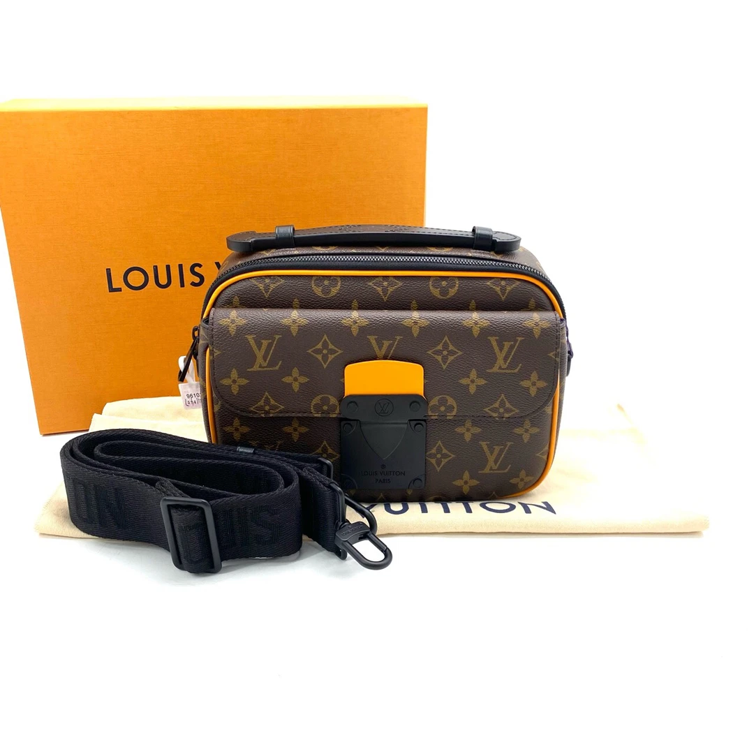 全新未使用 LouisVuitton/路易威登 棕花s lock邮差包 尺寸22/18