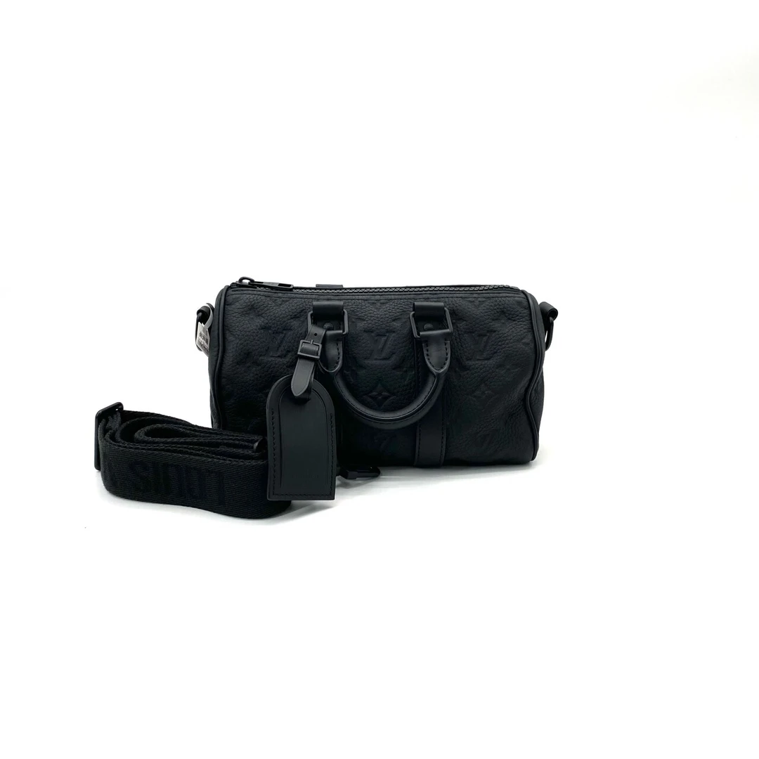 99新 LouisVuitton/路易威登 黑色压花keepall25斜挎包 尺寸25/15