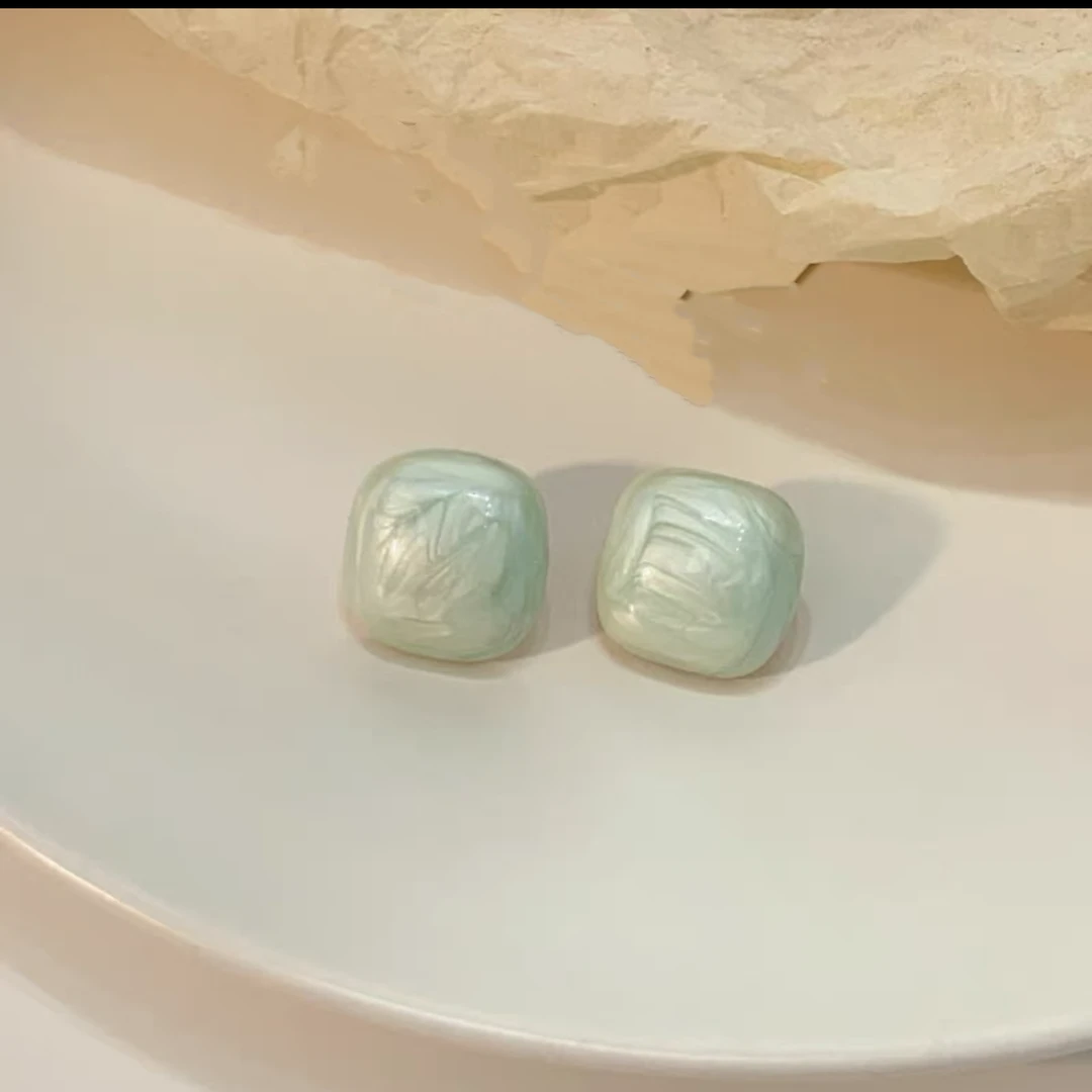 铜合金树脂耳饰 （1153）简约百搭薄荷绿耳钉