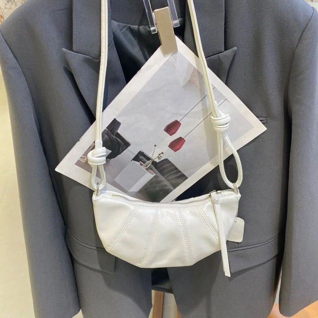 99068款百搭单肩包    m