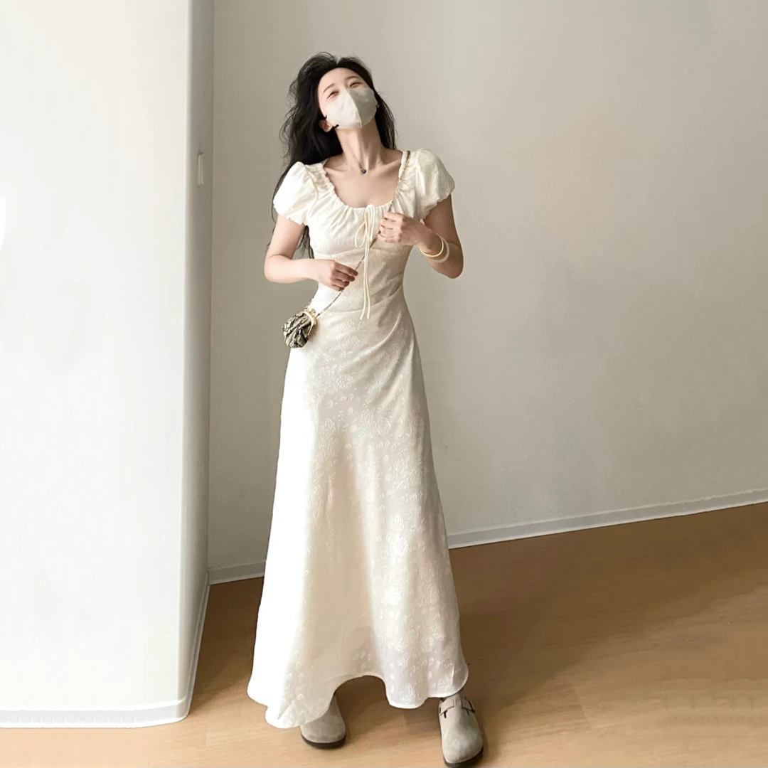 茶歇法式温柔甜美连衣裙子女夏季2025年新款高级感泡泡袖气质长裙