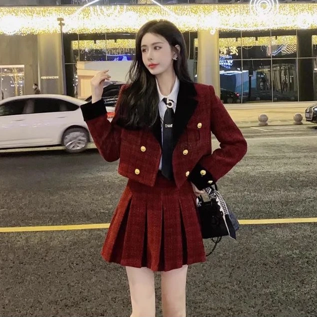 【朵拉】大码小香风套装女秋冬气质设计高级感外套+百褶裙两件套