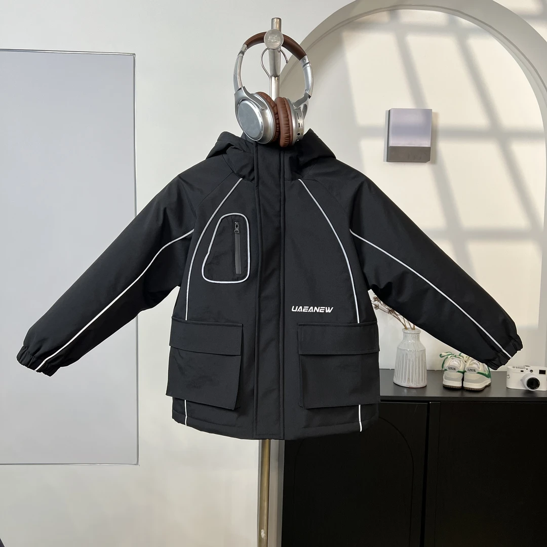 男童冬季羽绒服新款中大童冲锋衣儿童加厚外套轻盈锁温舒适23628