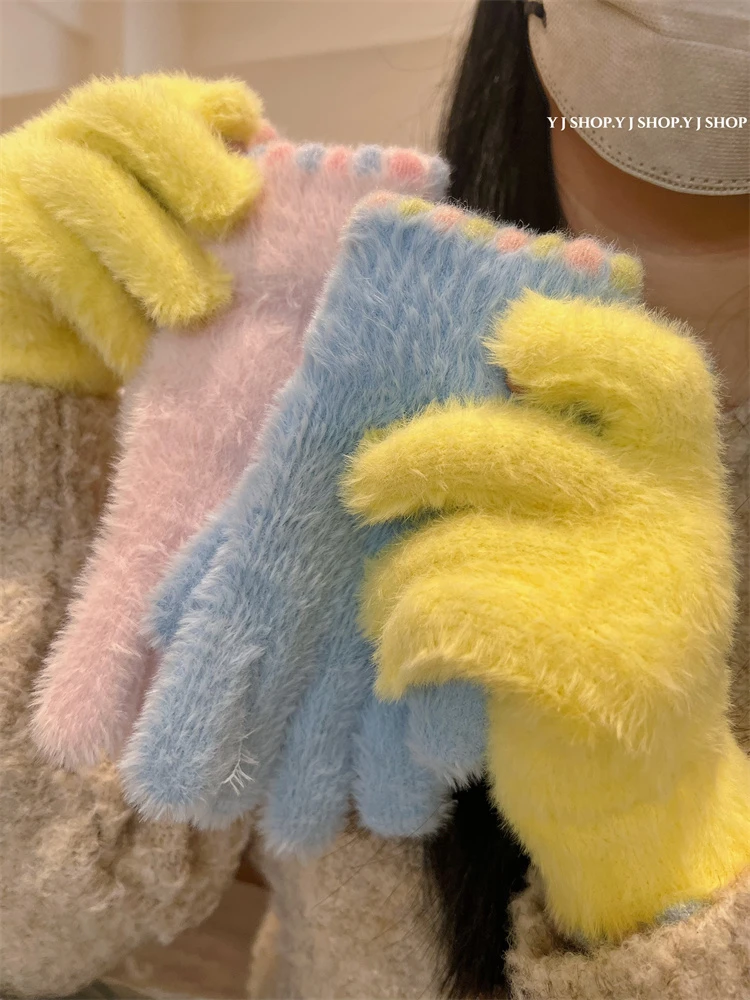 可爱彩色小糖豆毛绒手套女冬季加绒保暖学生漏指五指可触屏骑行潮