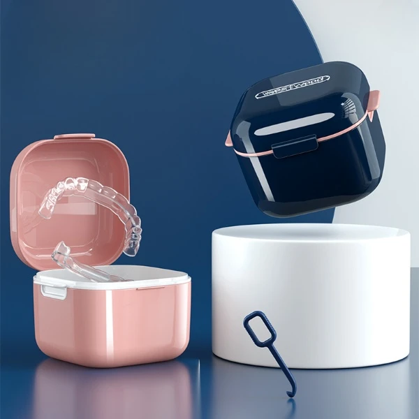 牙套收纳盒矫正器浸泡清洁假牙牙齿便携钢丝器储存盒子便携式盒装