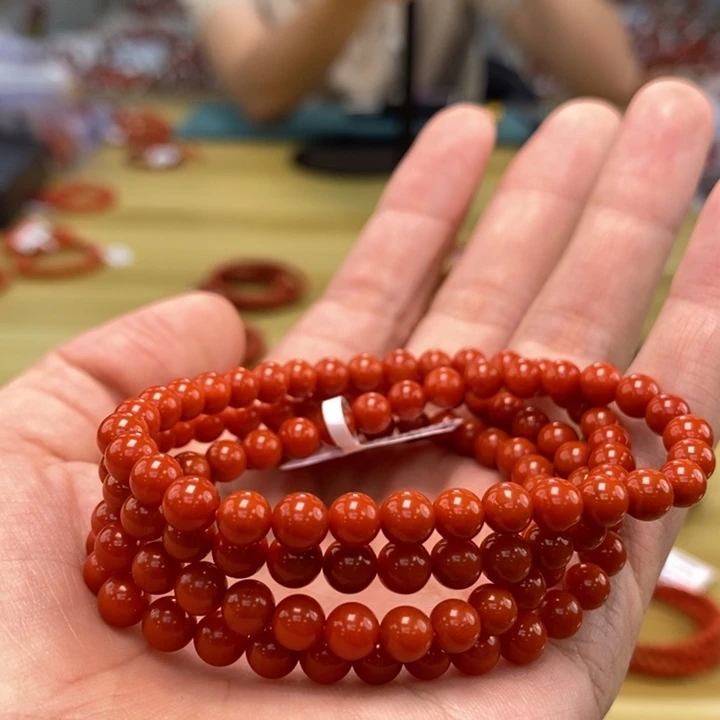 南红玛瑙尺寸5.5mm  多样性发一未镶嵌