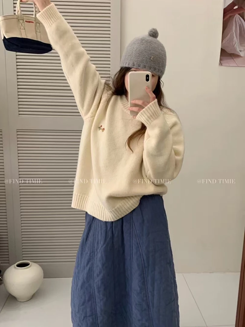 26984韩代高货粗针刺绣圆领针织衫毛衣长58