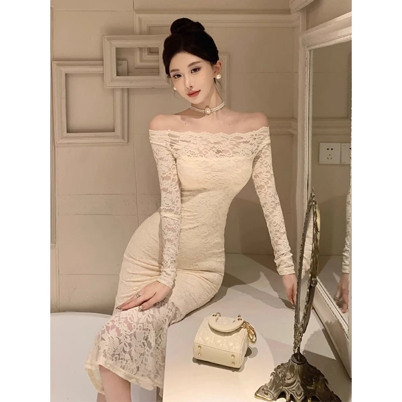 法式气质名媛性感一字肩蕾丝连衣裙女秋季修身显瘦包臀鱼尾中长裙