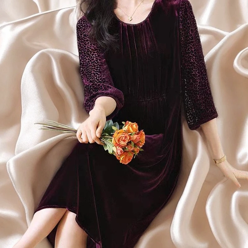 秋季妈妈装桑蚕丝连衣裙酒红色迷人原创设计国潮新中式女裙