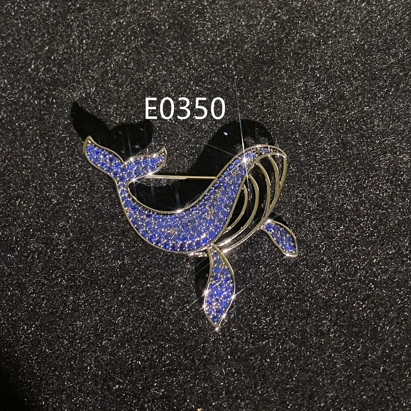 铜合金合成锆石胸针 鲸鱼胸针时尚精致大方轻奢满钻镶嵌蓝色素款