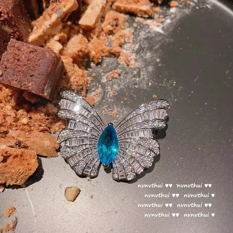 铜合金合成锆石胸针 蓝色轻奢时尚设计师镶嵌满钻银戒奢华蝴蝶ins